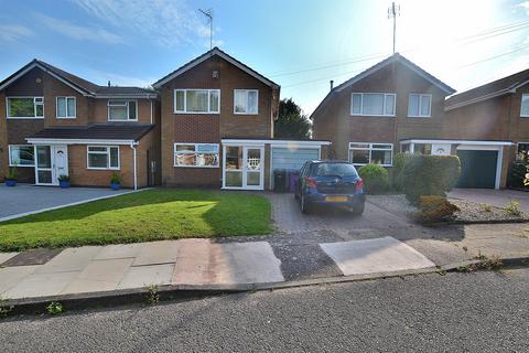 3 bedroom detached house to rent, College View, Wolverhampton