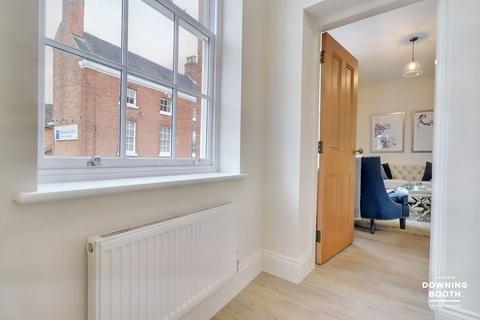 2 bedroom flat for sale, Queen Street, Lichfield WS13