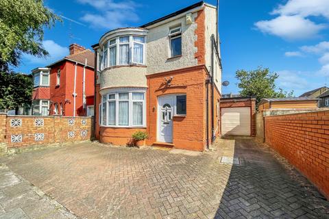 Rondini Avenue, Luton, Bedfordshire, LU3 1RR