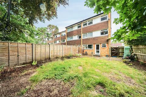 3 bedroom end of terrace house for sale, Thurlton Court, Surrey GU21