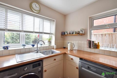 56 Bonnington Grove, Exeter, EX1 2QY