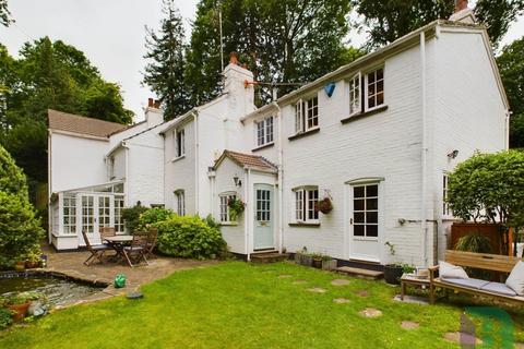 5 bedroom cottage for sale, Sandy Lane, Woburn Sands MK17