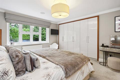 2 Uplands Drive, Oxshott, Leatherhead, KT22 0JD