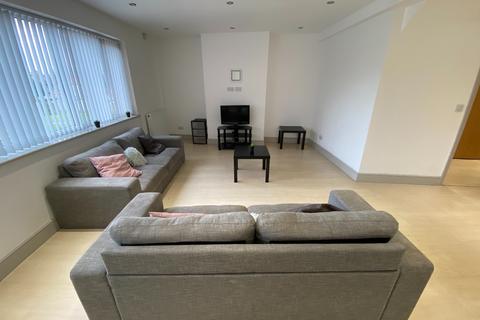 4 bedroom flat to rent, Coventry CV3