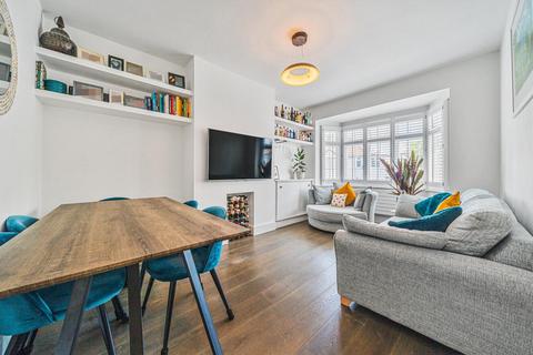 116 Tilehurst Road, London, SW18 3EY