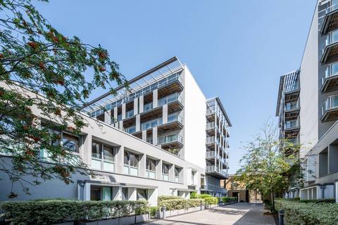 3 bedroom flat for sale, West Carriage House, Woolwich Riverside, London, SE18