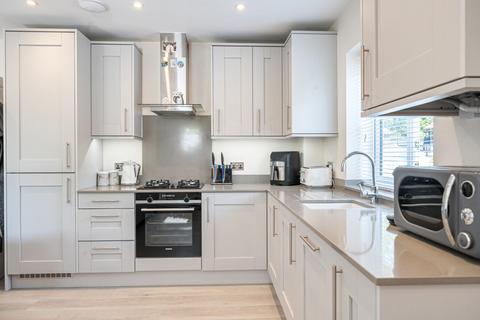 49 Bryan Gardens, Binfield, Bracknell, RG42 4JQ