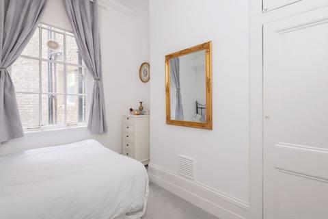 Flat 2, 138 Warwick Way, London, SW1V 4JD