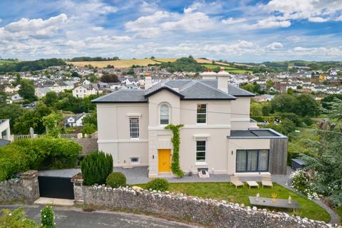 4 bedroom detached villa for sale, 3 The Tors, Newton Abbot TQ12