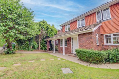 19 Brunswick Grove, Cobham, KT11 1HP