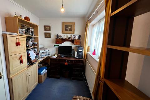18 Bennett Close, Cobham, KT11 1AJ