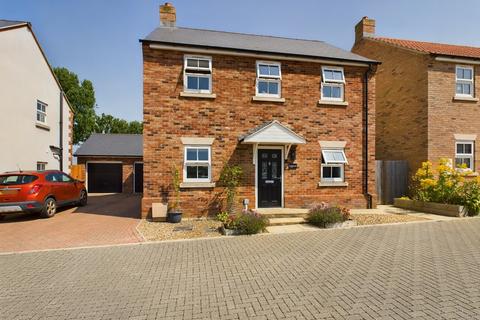 3 bedroom detached house for sale, Leveret Gardens, Downham Market PE38