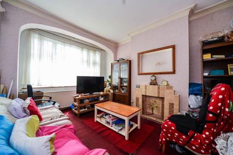 37 Deal Road, London, SW17 9JW