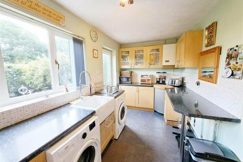 4 bedroom detached house for sale, Chesterwood Road, Stoke-on-trent ST6