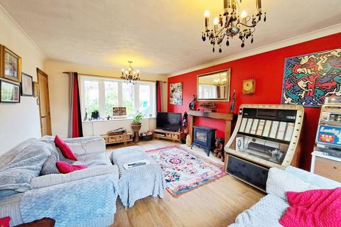 4 bedroom detached house for sale, Chesterwood Road, Stoke-on-trent ST6