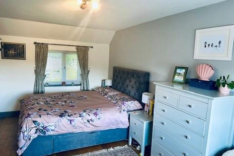 1 Wealden Close, Crowborough, TN6 2ST