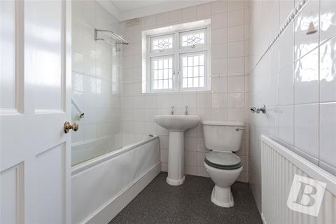 6 Silvermere Avenue, Romford, RM5 2QA