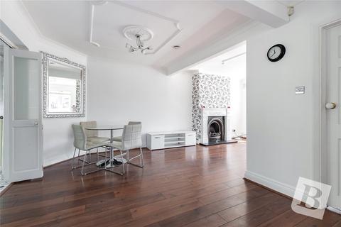 6 Silvermere Avenue, Romford, RM5 2QA