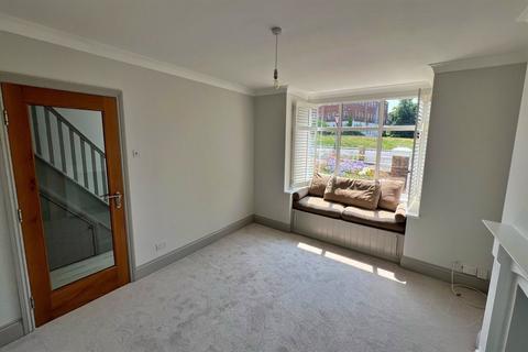 3 bedroom detached house to rent, Ashley Cross