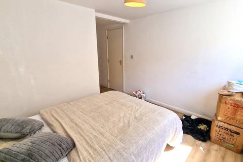 undefined, MILLINERS WAY, LU3