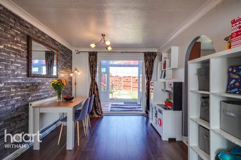 25 Bryony Close, Witham, CM8 2XE