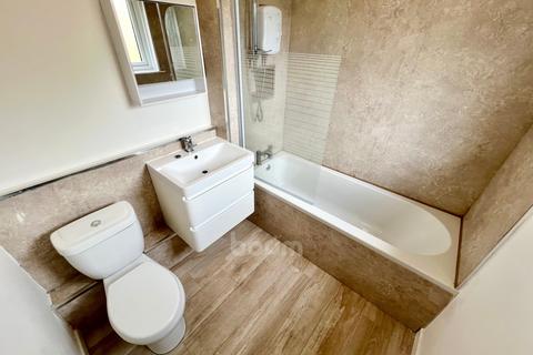 17b Kings Road, Beith, KA15 2BQ