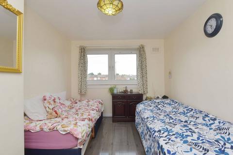 19 Ferniehill Square, Edinburgh, EH17 7AP