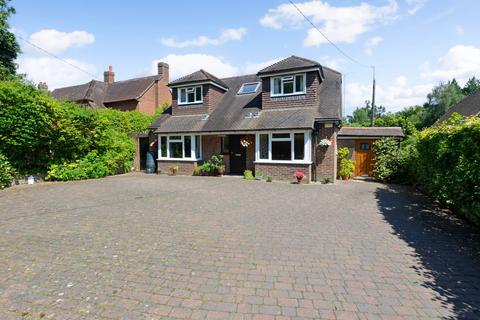 Graysbrook Combe Lane, Wormley, Godalming, GU8 5SX