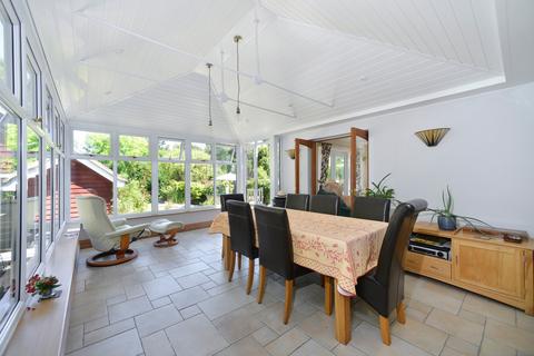 Graysbrook Combe Lane, Wormley, Godalming, GU8 5SX