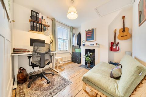 10 Trinity Grove, London, SE10 8TE