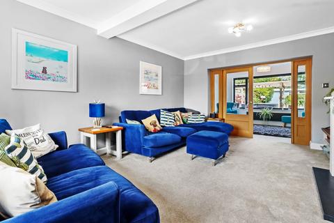 4 bedroom detached house for sale, Stuart Avenue, Eastbourne BN21