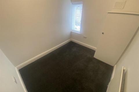 3 bedroom end of terrace house to rent, George Street, Langwith, Mansfield, Derbyshire, NG20