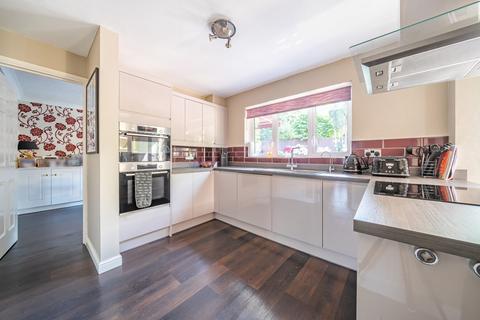 4 bedroom detached house for sale, Beechwood Close, Basingstoke, Hampshire