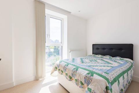 3 bedroom flat for sale, St Vincent Court, Canning Town, London, E16