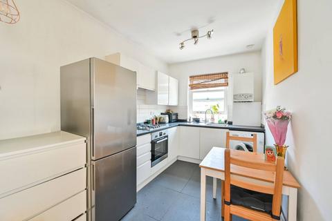 2 bedroom flat to rent, Freemantle Street, Elephant and Castle, London, SE17