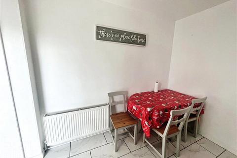 41 Chestnut Grove, Southend-on-sea, SS2 5HG