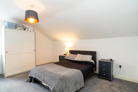 1 bedroom flat for sale, Aylebsury,  Buckinghamshire,  HP19