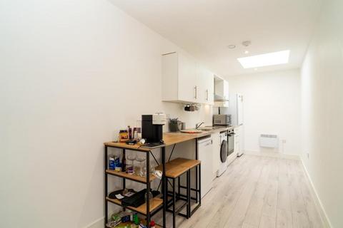 1 bedroom flat for sale, Aylebsury,  Buckinghamshire,  HP19