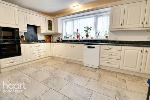 117 Stoops Lane, Bessacarr, Doncaster, DN4 7RS