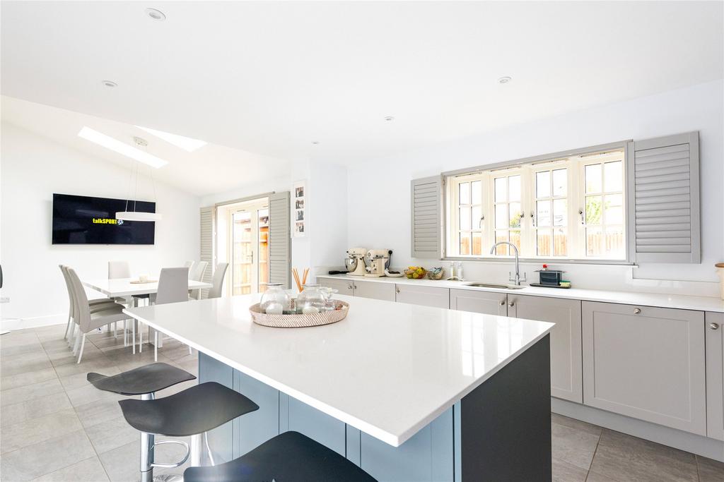 Kitchen To Dining Rm