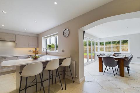 4 Cwrt Cwellyn, Hawarden, Deeside, CH5 3PW