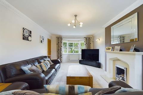 4 Cwrt Cwellyn, Hawarden, Deeside, CH5 3PW