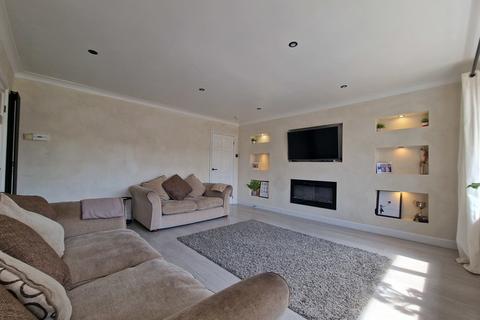 undefined, Lovat Close, Harleston
