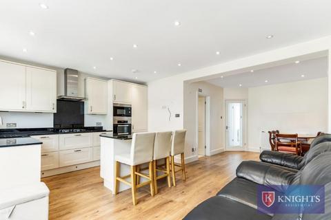 3 bedroom house for sale, Latymer Road, London, N9