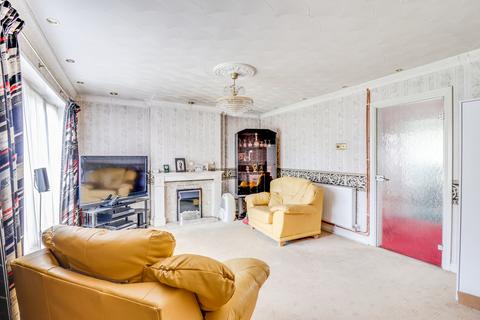 3 bedroom detached house for sale, Glenmere Park Avenue, Thundersley