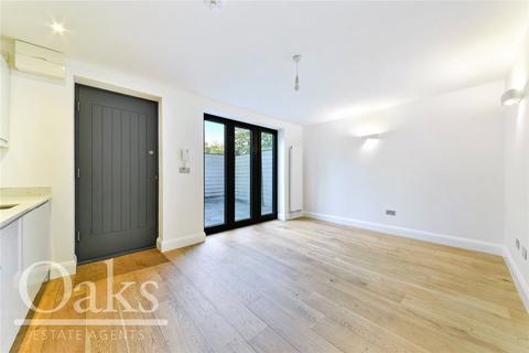 Studio to rent, Portland Road, South Norwood