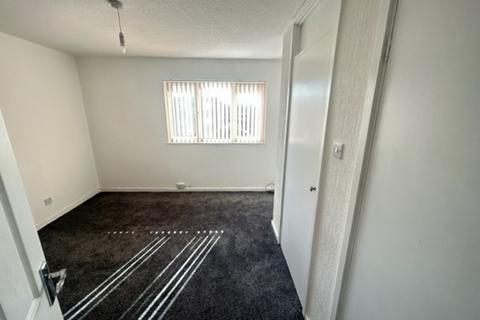 2 bedroom flat to rent, Leigh Court, Alwyn Walk, Erdington