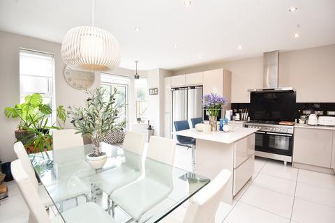 14 Beech Close, Harrogate, HG2 0FE