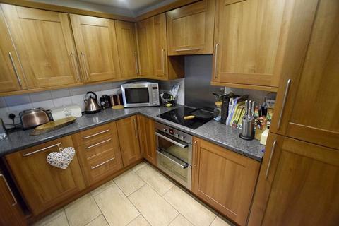 2 bedroom terraced house for sale, Lowerhouse Lane, Burnley