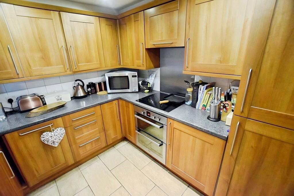 48748e22-Kitchen 201